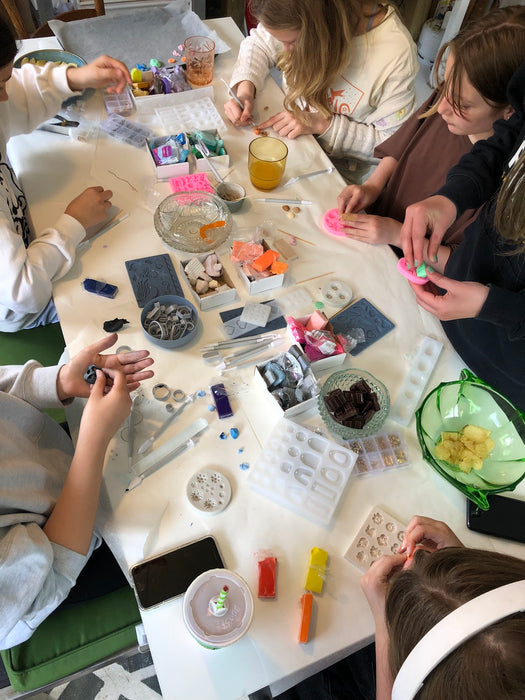 Jewellery Holiday Workshop. 29th Jan. Ages 8-13yrs. Polymer Clay Jewellery