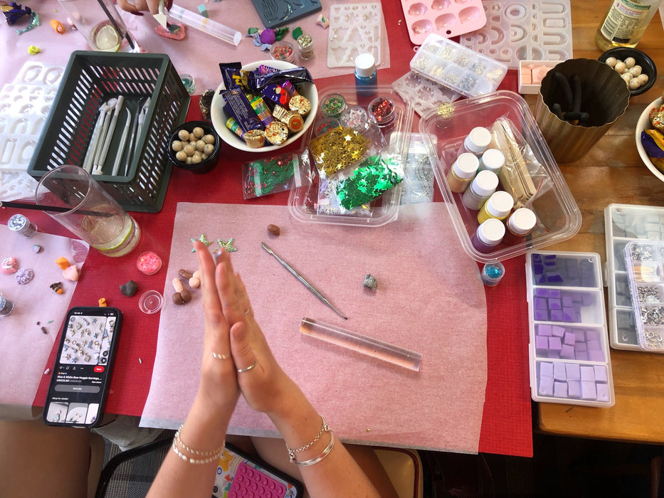 Jewellery Workshop - Book a "Sip & Sculpt" event