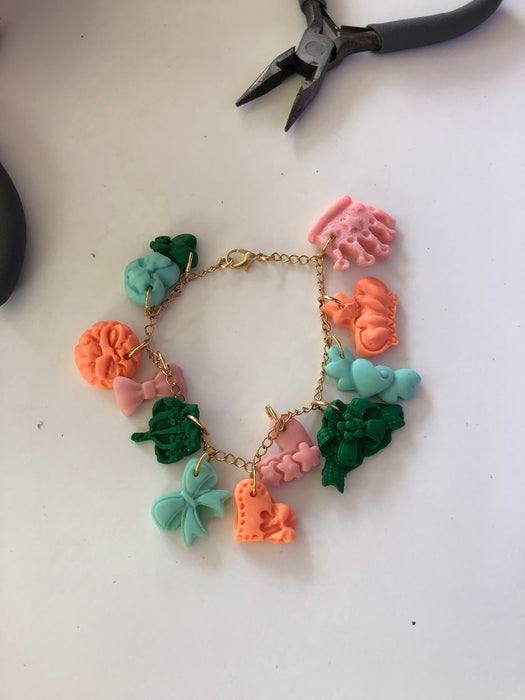 Jewellery Holiday Workshop. 29th Jan. Ages 8-13yrs. Polymer Clay Jewellery